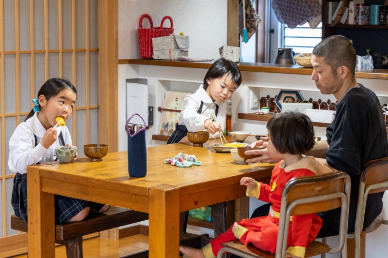 入学式朝の朝食|鹿児島県日置市入学式密着撮影